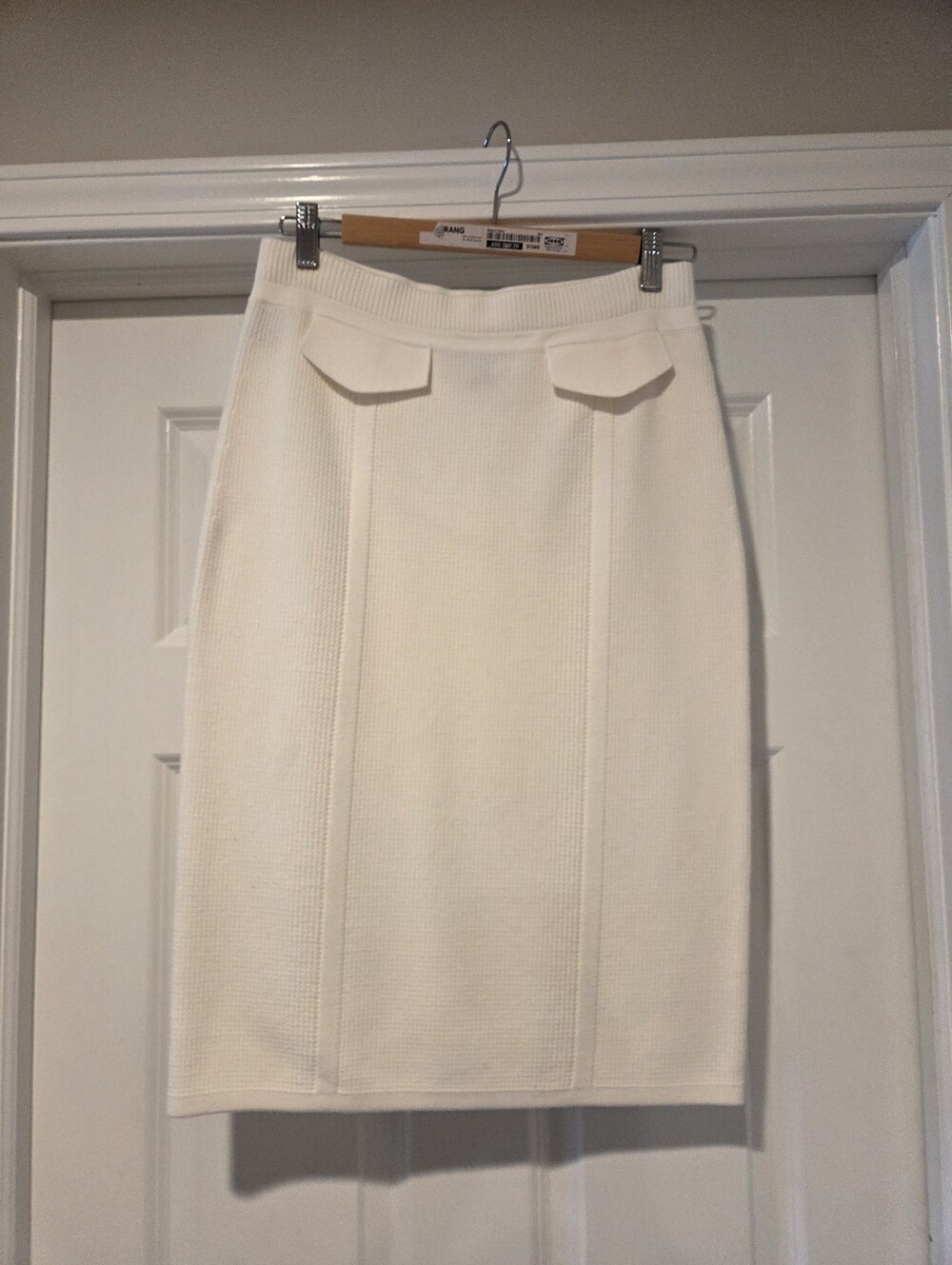 St John Women's Cream Pencil Skirt - Classic Tailored Style